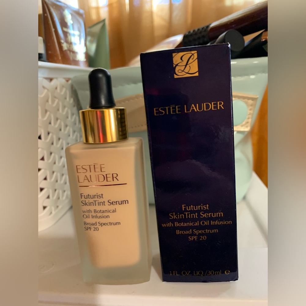 Estèe Lauder Futurist SkinTint Serum in Desert Beige 2N1 New!